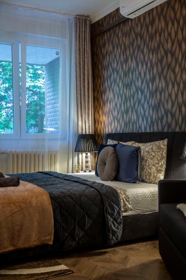 Stylish Quentin Apartment In The King Street Budapest Bagian luar foto