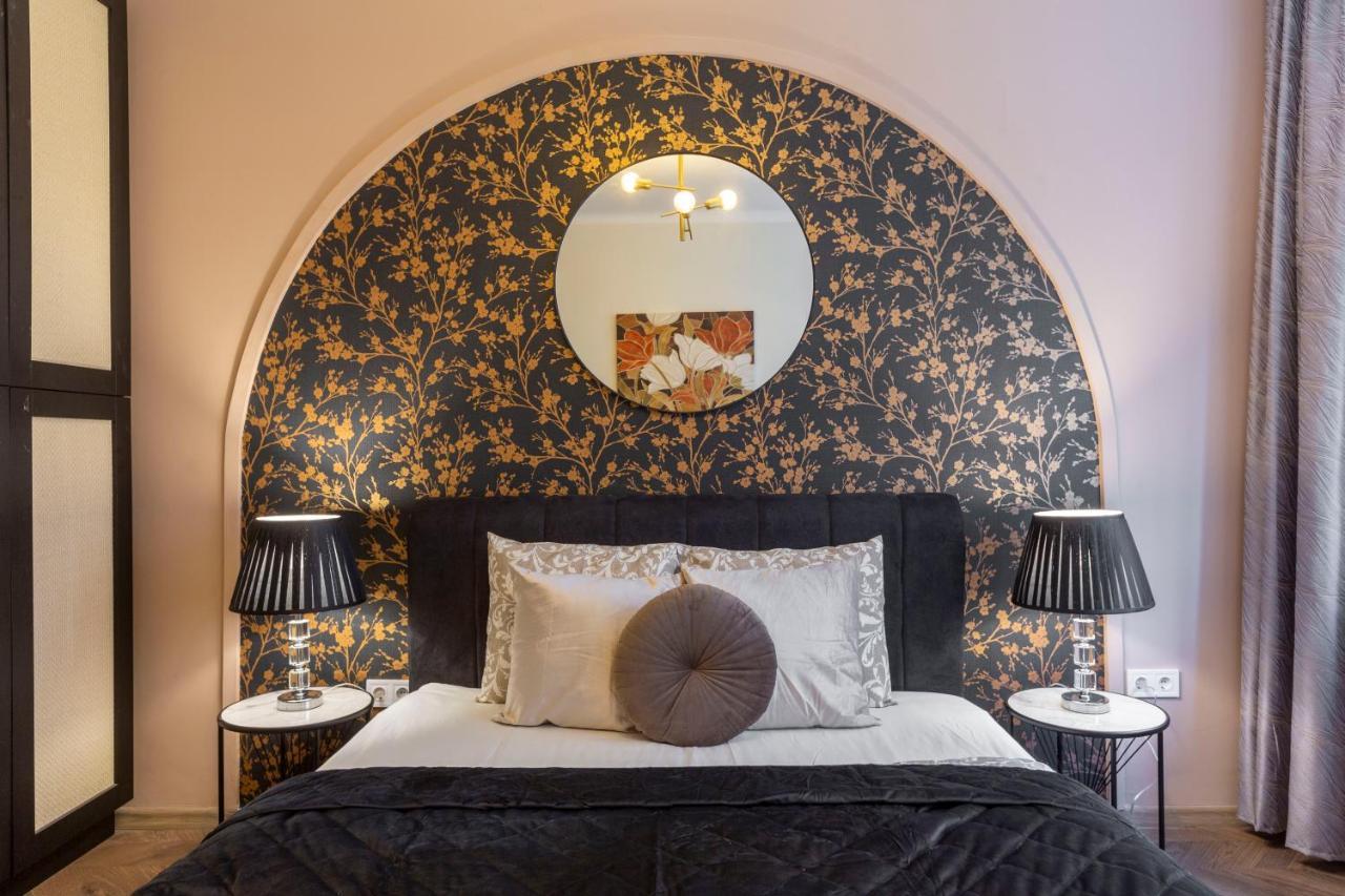 Stylish Quentin Apartment In The King Street Budapest Bagian luar foto