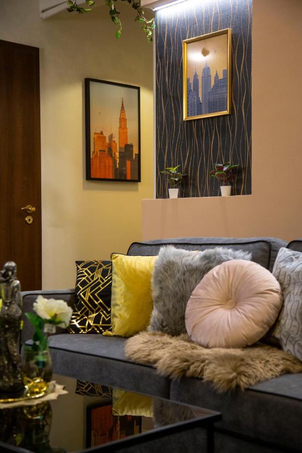Stylish Quentin Apartment In The King Street Budapest Bagian luar foto