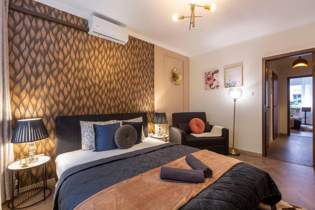 Stylish Quentin Apartment In The King Street Budapest Bagian luar foto